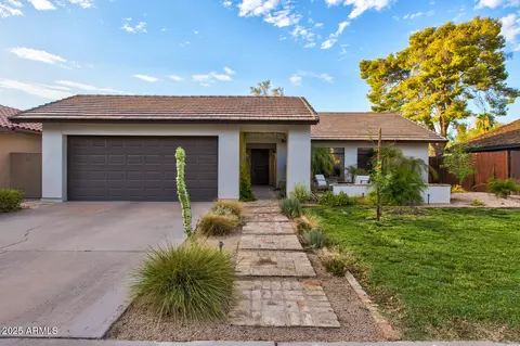 948 E Driftwood Dr, Tempe, AZ 85283