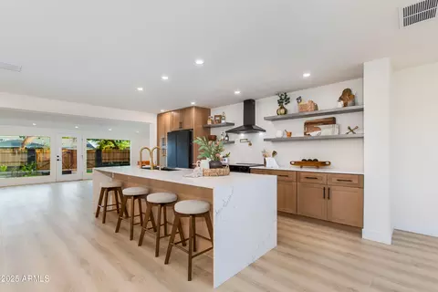 7501 E Kimsey Ln, Scottsdale, AZ 85257