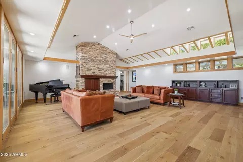Living - 3950 E Mclellan Rd #3, Mesa, AZ 85205 photo 4 of 4