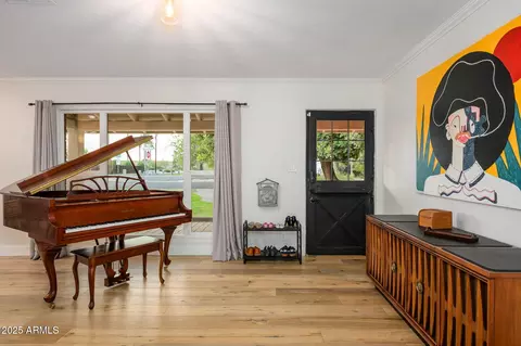Entry Way - 1801 E Montebello Ave, Phoenix, AZ 85016 photo 1 of 2