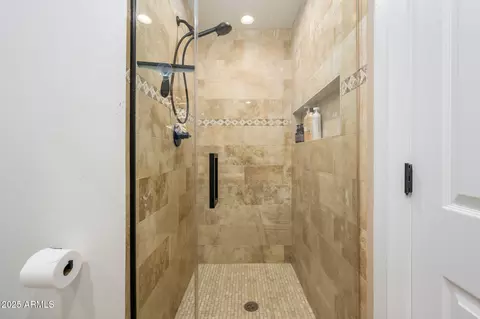 Bath - 1801 E Montebello Ave, Phoenix, AZ 85016 photo 4 of 5