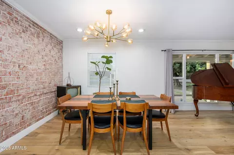 Dining - 1801 E Montebello Ave, Phoenix, AZ 85016 photo 3 of 4