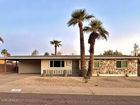 1931 E Flynn Ln, Phoenix, AZ 85016
