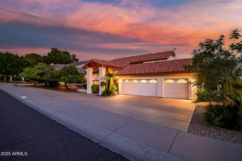 Exterior - 1023 E Forest Hills Dr, Phoenix, AZ 85022 photo 3 of 31