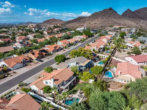 View/Area - 1023 E Forest Hills Dr, Phoenix, AZ 85022 photo 10 of 27