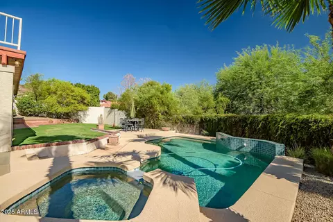 Exterior - 1023 E Forest Hills Dr, Phoenix, AZ 85022 photo 14 of 31