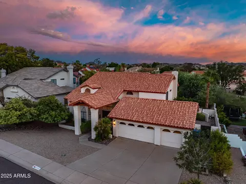 View/Area - 1023 E Forest Hills Dr, Phoenix, AZ 85022 photo 1 of 27