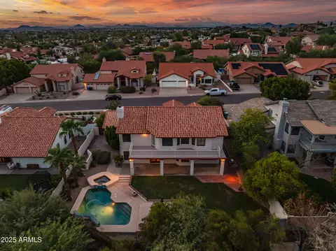 View/Area - 1023 E Forest Hills Dr, Phoenix, AZ 85022 photo 2 of 27