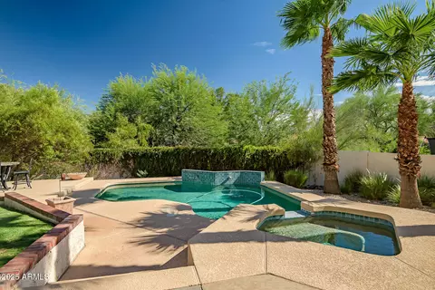 Exterior - 1023 E Forest Hills Dr, Phoenix, AZ 85022 photo 12 of 31