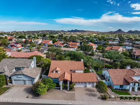 View/Area - 1023 E Forest Hills Dr, Phoenix, AZ 85022 photo 7 of 27