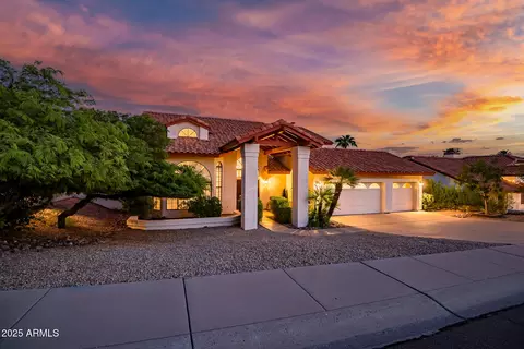 Exterior - 1023 E Forest Hills Dr, Phoenix, AZ 85022 photo 5 of 31