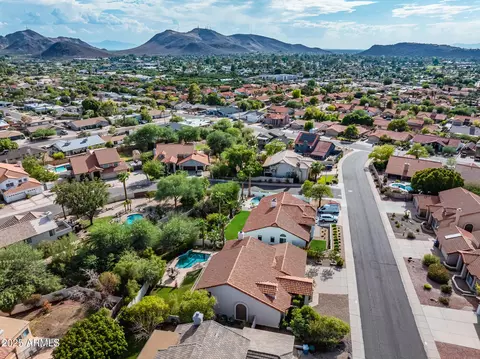 View/Area - 1023 E Forest Hills Dr, Phoenix, AZ 85022 photo 15 of 27