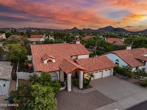 View/Area - 1023 E Forest Hills Dr, Phoenix, AZ 85022 photo 3 of 27