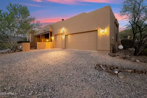 1509 E Venado Dr, New River, AZ 85087