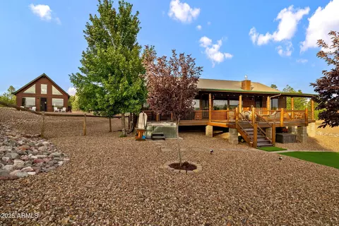 Exterior - 2702 Covered Wagon Trl, Overgaard, AZ 85933 photo 12 of 20