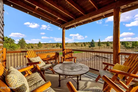 Exterior - 2702 Covered Wagon Trl, Overgaard, AZ 85933 photo 7 of 20
