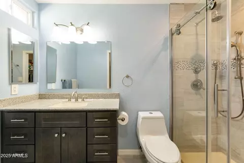 Bath - 904 S 79th Pl, Mesa, AZ 85208 photo 5 of 7