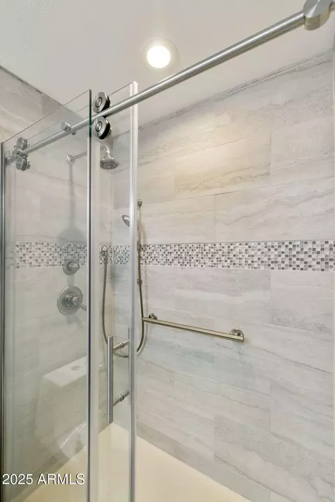 Bath - 904 S 79th Pl, Mesa, AZ 85208 photo 6 of 7