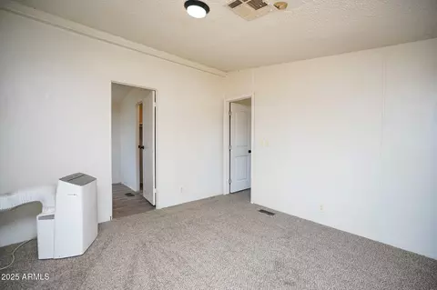 Bedroom - 5188 E Phillips Rd, Willcox, AZ 85643 photo 1 of 10