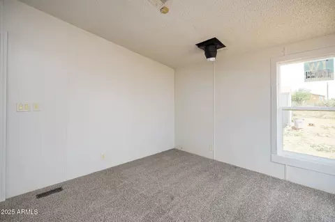 Bedroom - 5188 E Phillips Rd, Willcox, AZ 85643 photo 2 of 10