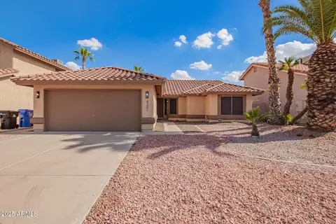 4301 E Amberwood Dr, Phoenix, AZ 85048