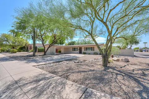 1901 E Flynn Ln, Phoenix, AZ 85016