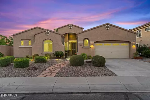 10226 E Lakeview Ave, Mesa, AZ 85209