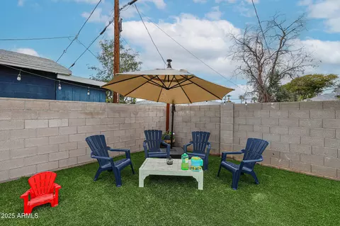 Exterior - 2246 E Sheridan St, Phoenix, AZ 85006 photo 4 of 6