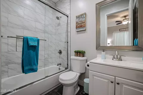 Bath - 2246 E Sheridan St, Phoenix, AZ 85006 photo 3 of 4