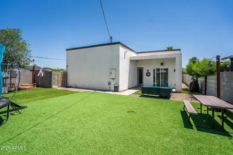 Exterior - 2246 E Sheridan St, Phoenix, AZ 85006 photo 6 of 6