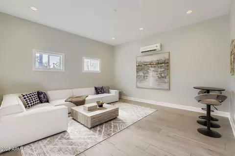 Living - 8032 N 10th Ave, Phoenix, AZ 85021 photo 4 of 4
