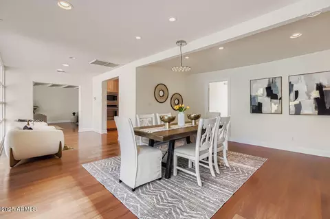 Dining - 8032 N 10th Ave, Phoenix, AZ 85021 photo 1 of 1