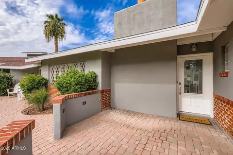 Exterior - 8032 N 10th Ave, Phoenix, AZ 85021 photo 2 of 4