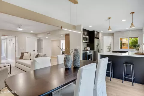 Dining - 1113 E Tapatio Dr, Phoenix, AZ 85020 photo 2 of 2