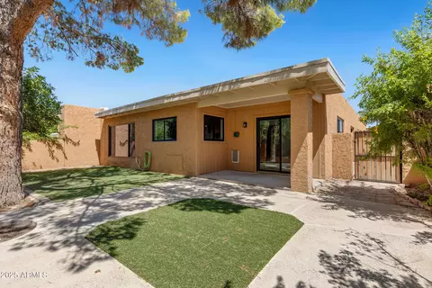 Exterior - 1113 E Tapatio Dr, Phoenix, AZ 85020 photo 4 of 7