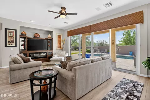 1242 N Pine St, Gilbert, AZ 85233 photo 7