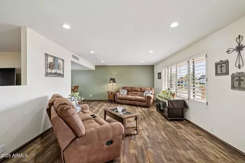 1464 N 24th St, Mesa, AZ 85213 photo 4