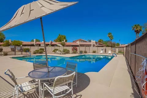5204 E Saguaro Cir, Phoenix, AZ 85044 photo 29