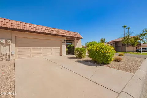 5204 E Saguaro Cir, Phoenix, AZ 85044 photo 34