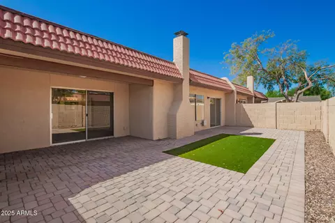 5204 E Saguaro Cir, Phoenix, AZ 85044 photo 24