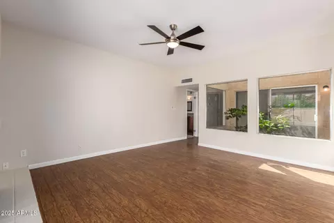 5204 E Saguaro Cir, Phoenix, AZ 85044 photo 6