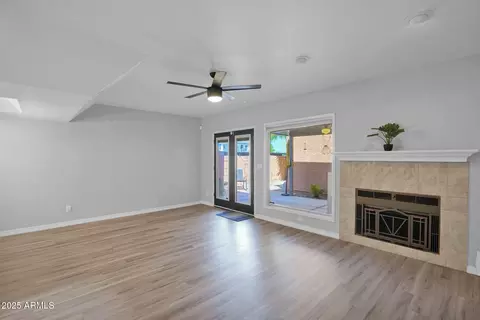 Living - 815 E Grovers Ave #8, Phoenix, AZ 85022 photo 2 of 2