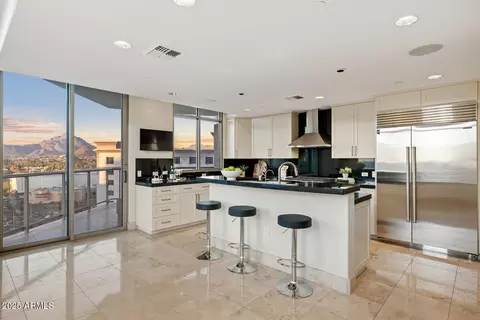 Kitchen - 2402 Esplanade Ln #1101, Phoenix, AZ 85016 photo 1 of 5