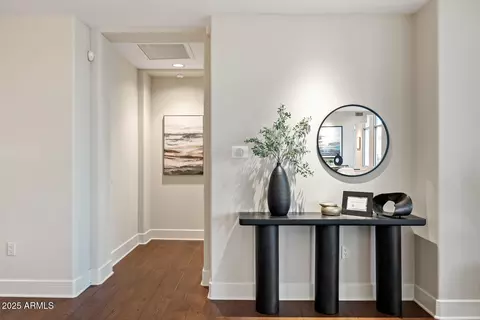 Entry Way - 2402 Esplanade Ln #1101, Phoenix, AZ 85016 photo 2 of 3