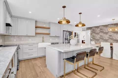 Kitchen - 8021 N 16th Dr, Phoenix, AZ 85021 photo 2 of 4