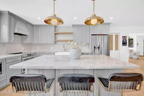 8021 N 16th Dr, Phoenix, AZ 85021