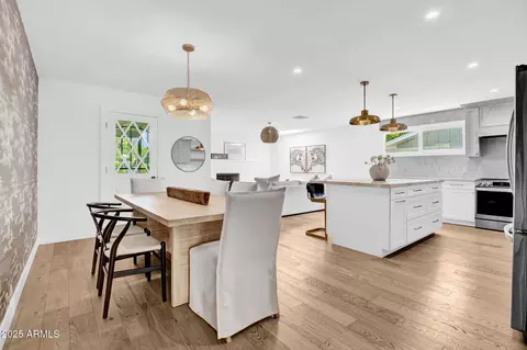 Dining - 8021 N 16th Dr, Phoenix, AZ 85021 photo 1 of 1