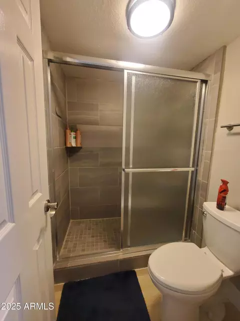 Bath - 3825 E Camelback Rd #176, Phoenix, AZ 85018 photo 2 of 5