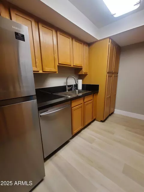 Kitchen - 3825 E Camelback Rd #176, Phoenix, AZ 85018 photo 2 of 2