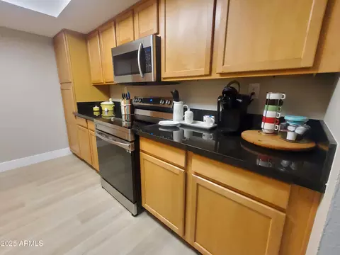 Kitchen - 3825 E Camelback Rd #176, Phoenix, AZ 85018 photo 1 of 2